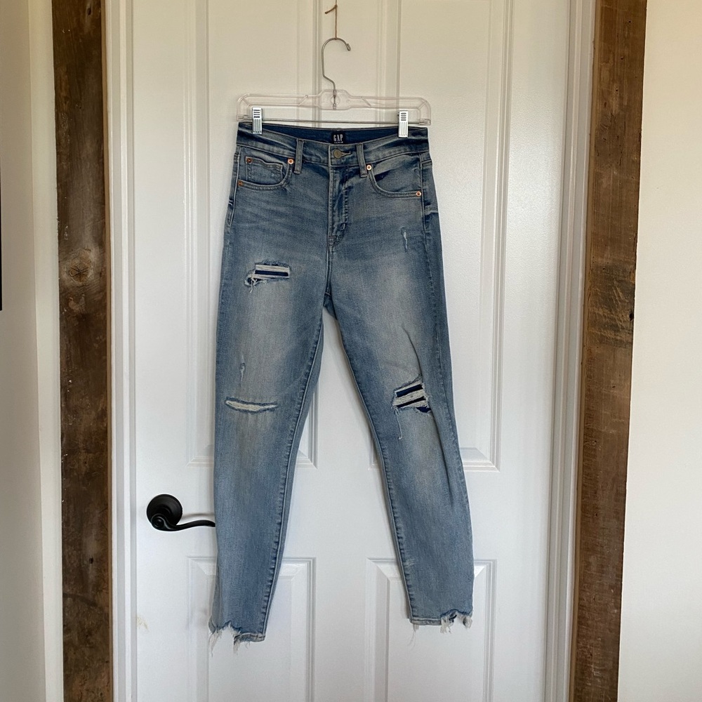 GAP Light Wash Skinny Jean